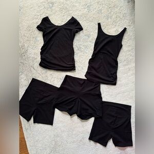 Bundle of Old Navy Maternity Basics in Black Size XS: 2 Shirts, 3 Shorts
